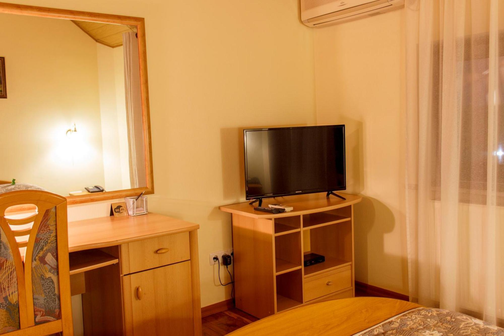 Starye Bendery Hotel Ngoại thất bức ảnh