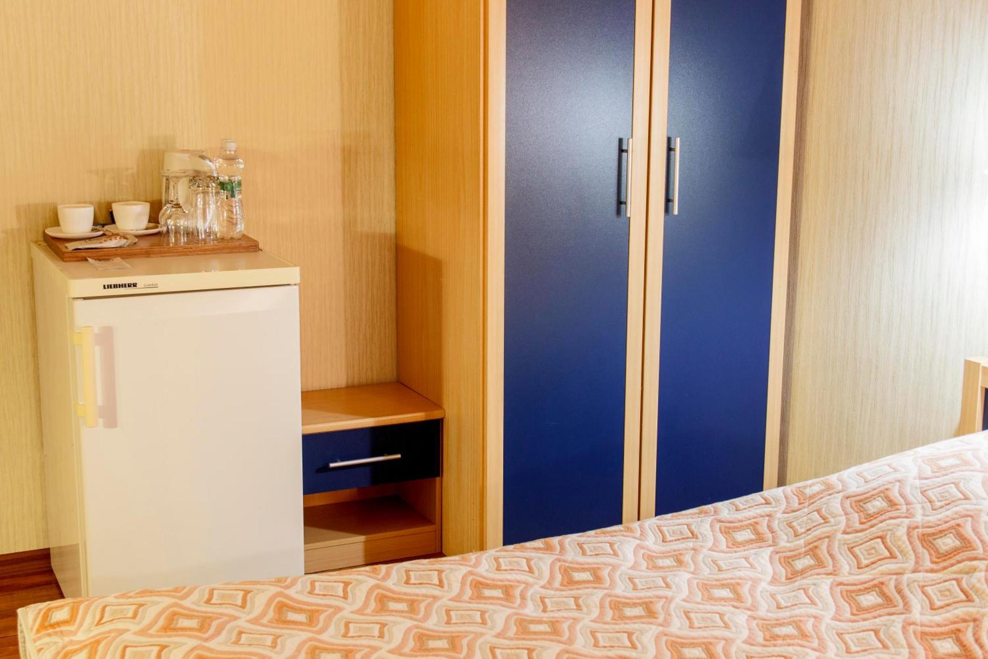 Starye Bendery Hotel Ngoại thất bức ảnh