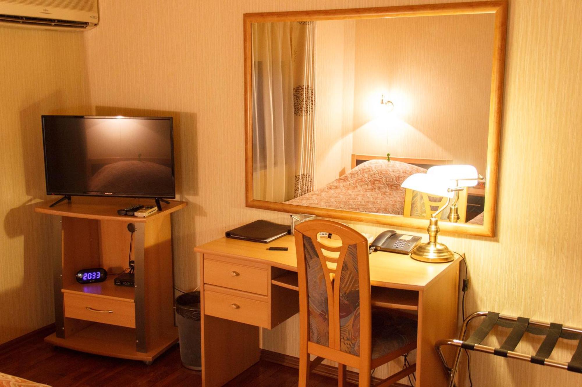 Starye Bendery Hotel Ngoại thất bức ảnh