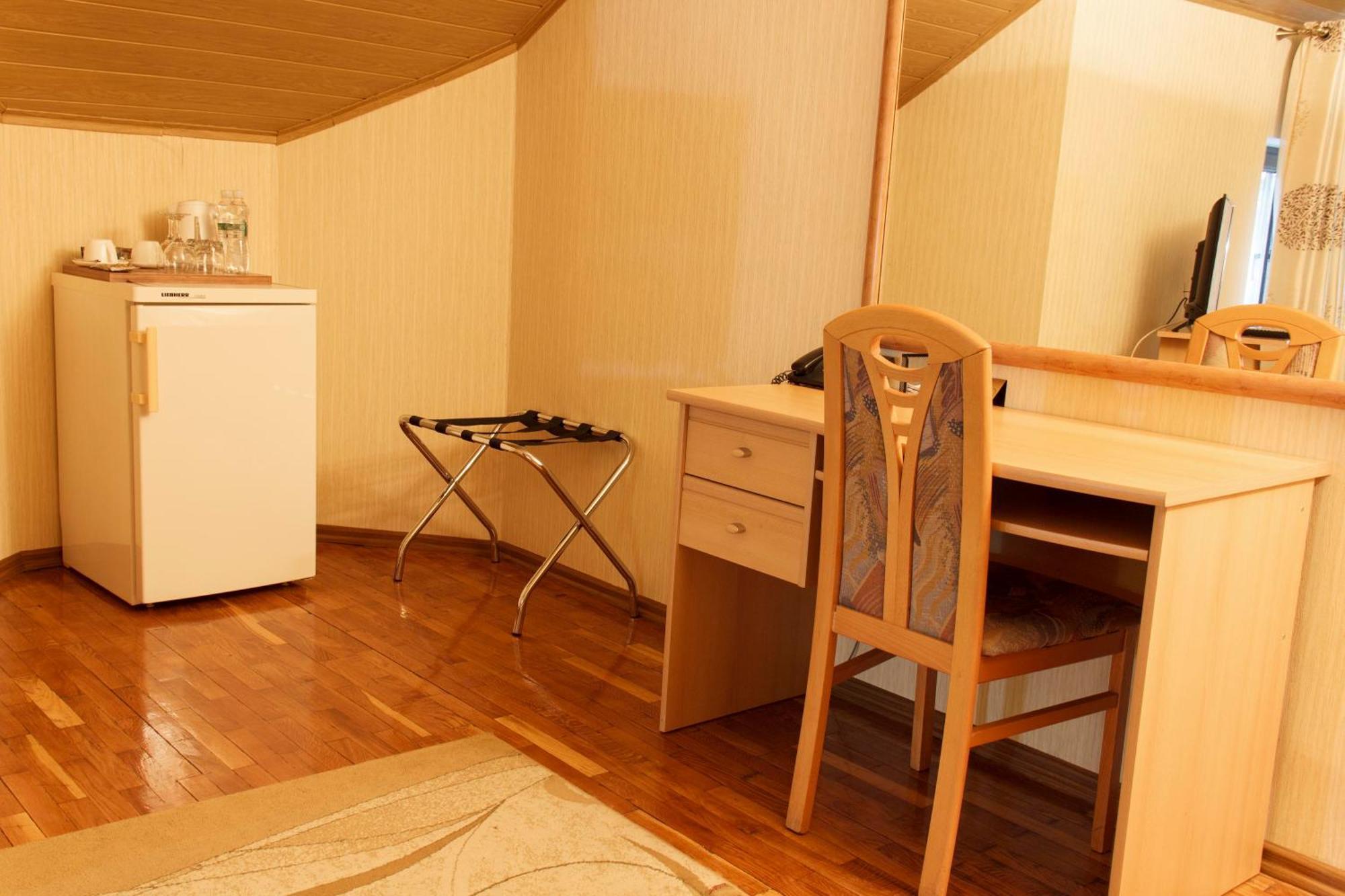 Starye Bendery Hotel Ngoại thất bức ảnh